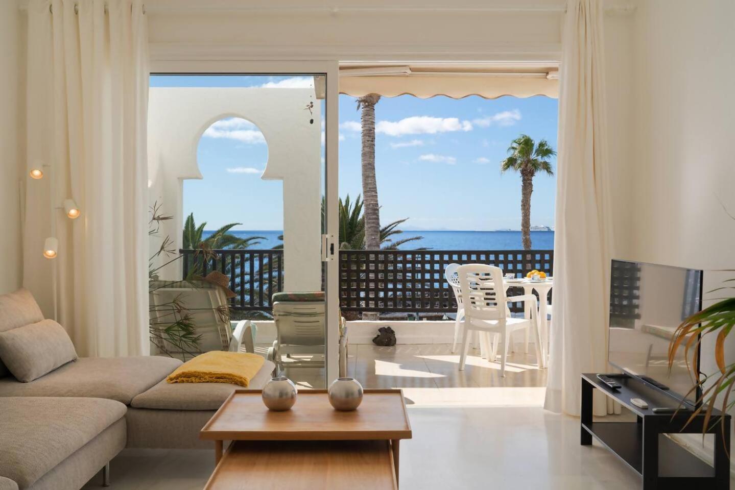 Magnifico Alojamiento Con Vistas Al Oceano Costa Teguise Exteriör bild