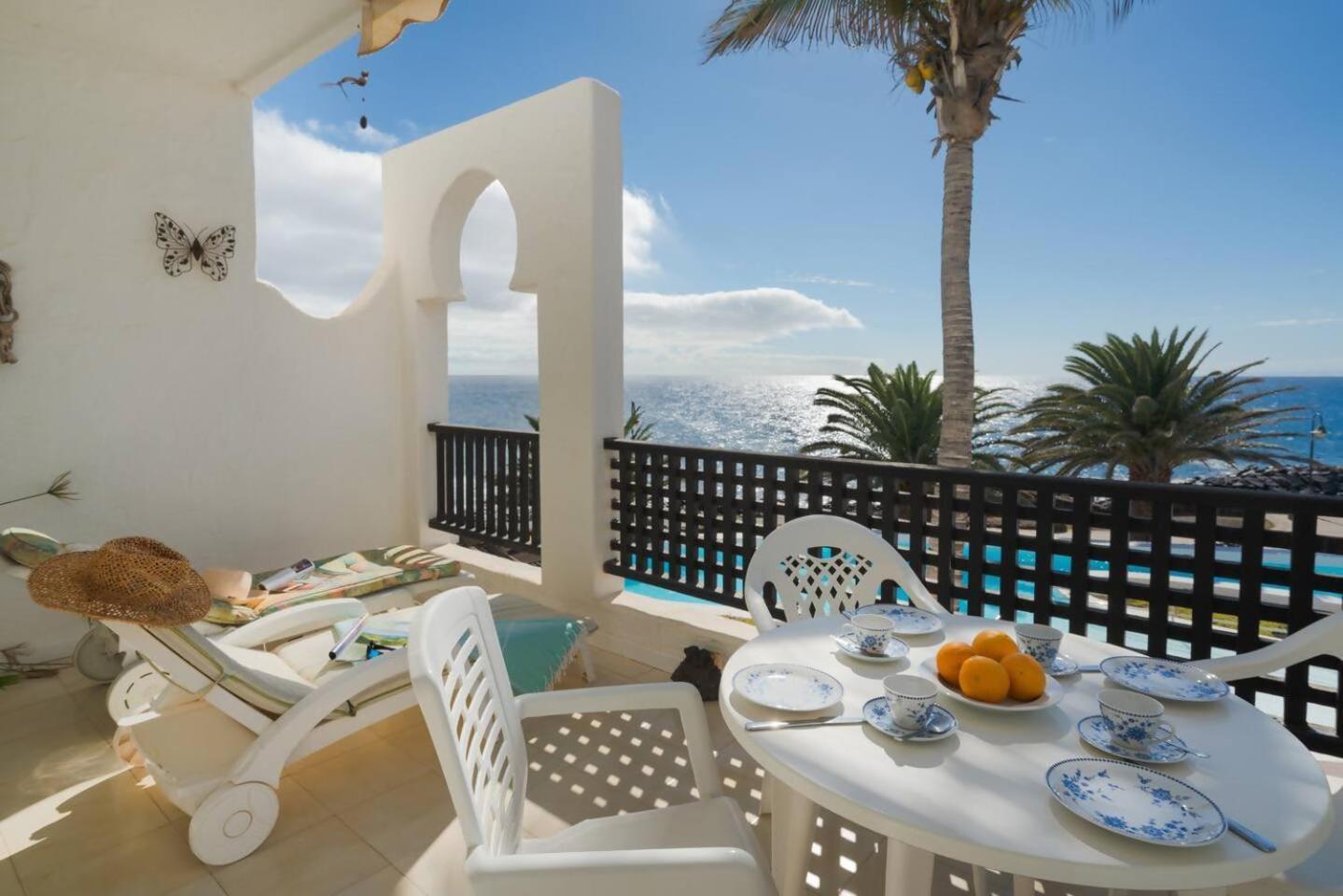 Magnifico Alojamiento Con Vistas Al Oceano Costa Teguise Exteriör bild